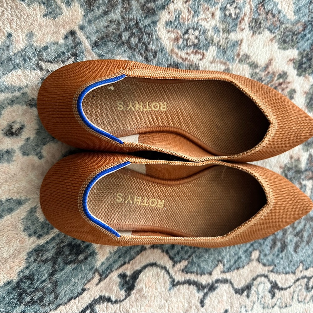 Rothy's Pointed Knit Flats in Brown with Blue Trim 8.5